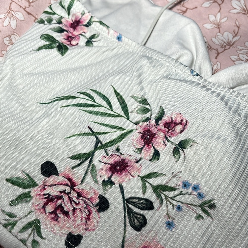 Mini Flowered Top - Picture 4 of 4